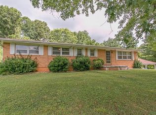 1181 Chinquapin Grove Rd, Bluff City, TN 37618