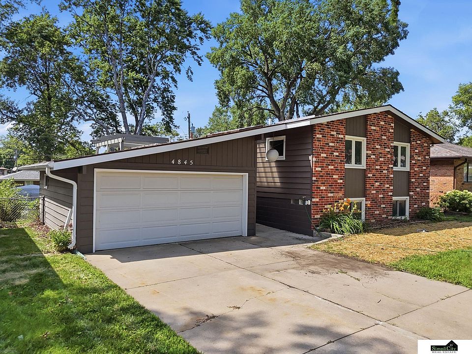 1st image of 4845 Cresthaven Dr