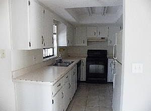 5th image of 10 Farrington Ln