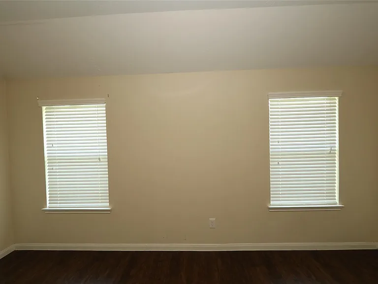 21430 Palma Grv — Photo 11