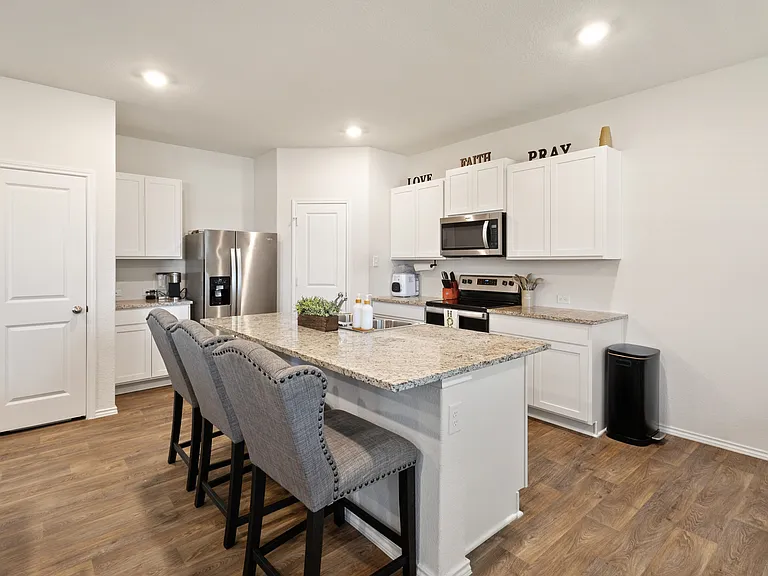20523 Lorena Xing — Photo 5