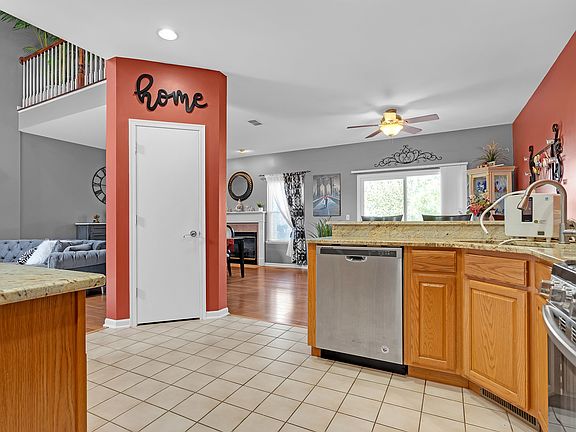 4th image of 269 Nicole Dr Unit E