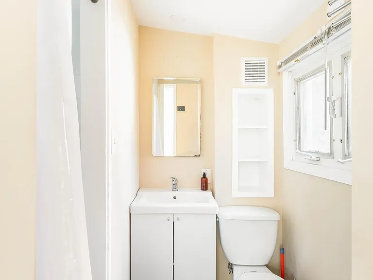 1425 W St NW #2-B — Photo 17