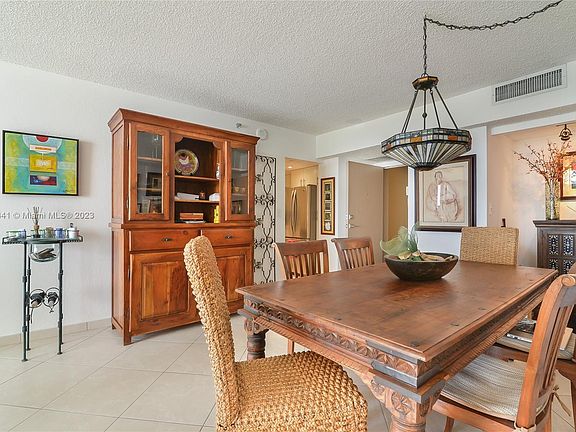 3rd image of 20225 NE 34th Ct APT 1412