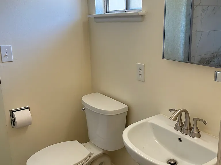 9236 Holland Ave — Photo 12