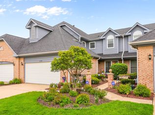 279 Benton Ln, Bloomingdale, IL 60108