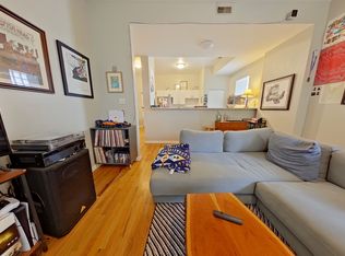 2464 Geneva, Chicago, IL 60614