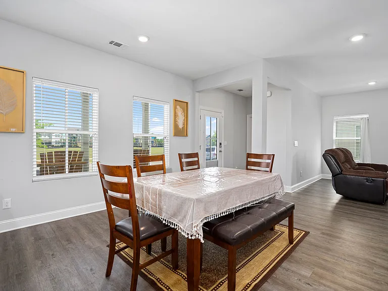 6313 Town Ln — Photo 4