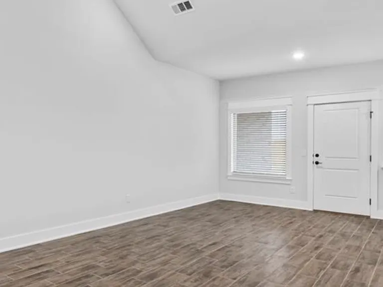 146 N Banner Ave — Photo 15