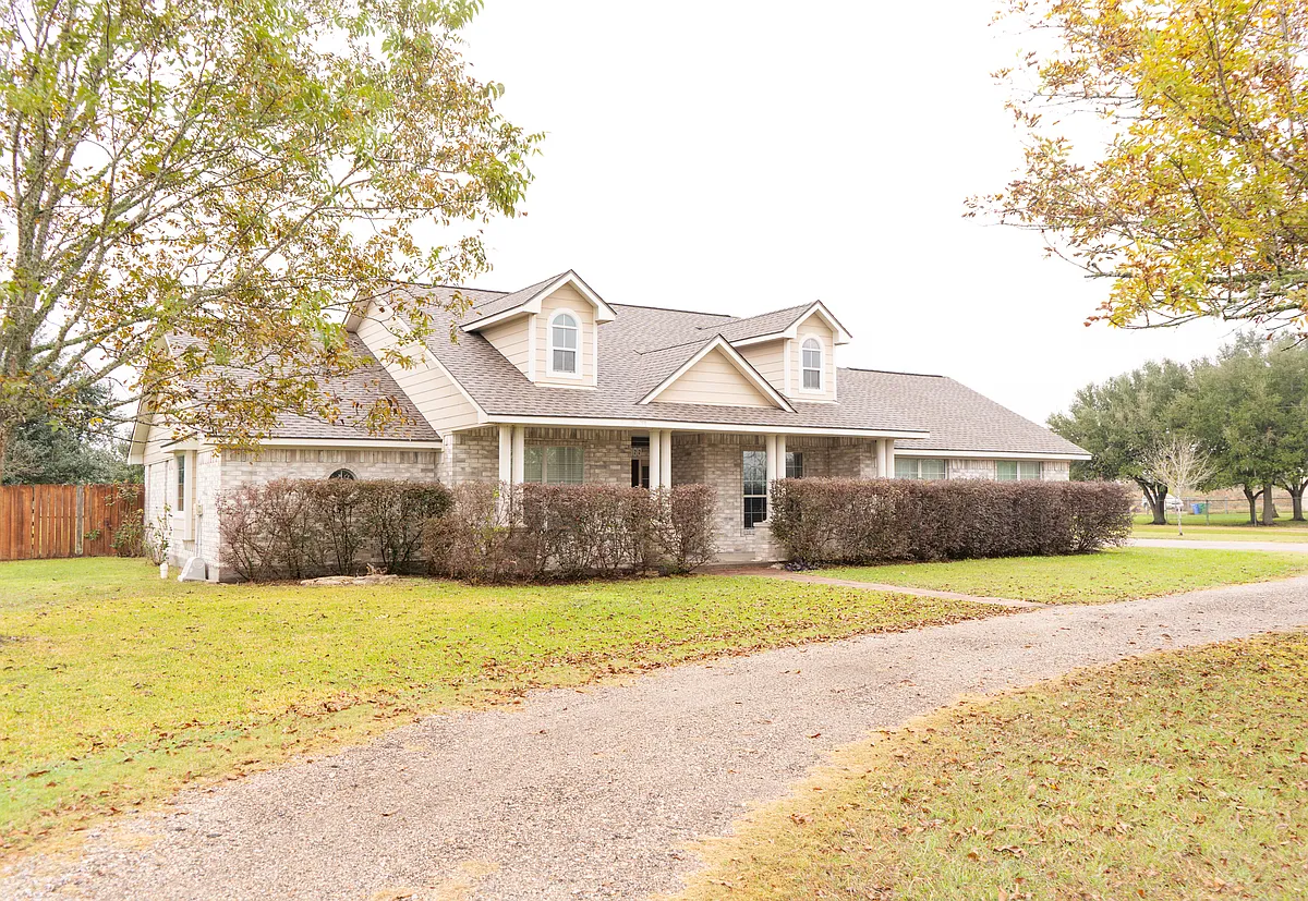 Building Photo - 7722 Iowa Ln