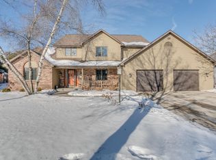 3509 N Winterset Dr, Appleton, WI 54911