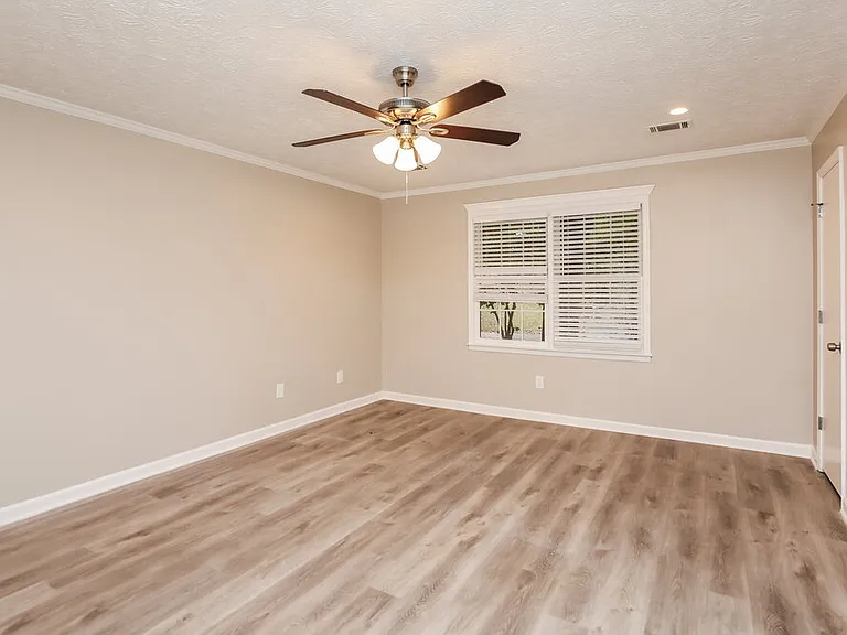 3881 Wintergreen Ct — Photo 15