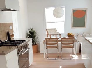 240 E Oak View Ave, Oak View, CA 93022