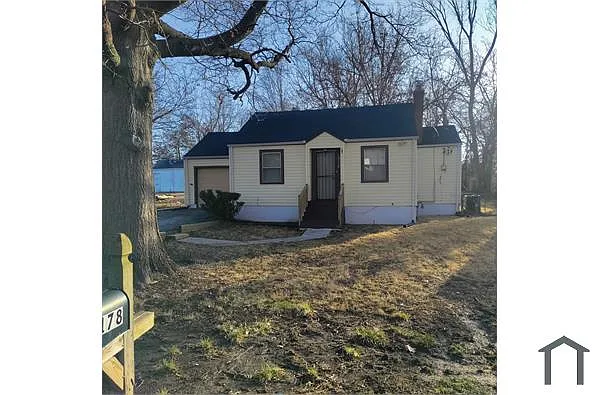 10178 Bon Oak Dr photo 1