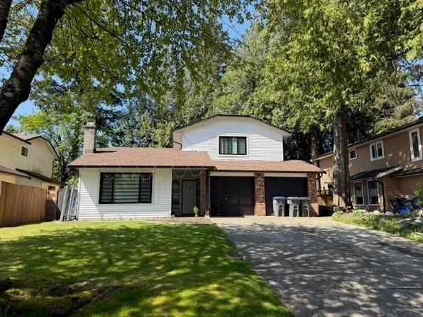 6725 129th St, Surrey, BC V3W 8H8