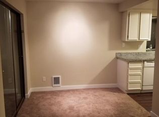 615 SW 155th St APT 1B, Burien, WA 98166