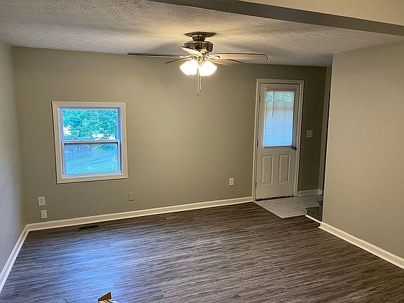 5th image of 53 Lucy Ln