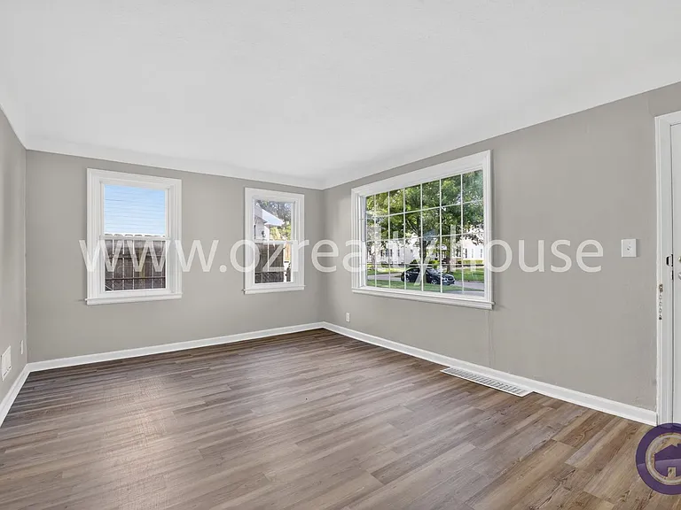 123 S Masters Ct — Photo 4