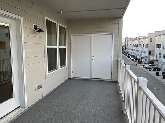 5th image of 1524 Moore St Unit B