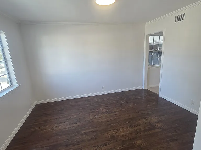 2603 Vail Ave — Photo 6