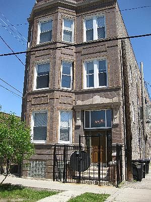 1st image of 1143 N Rockwell St APT 1F