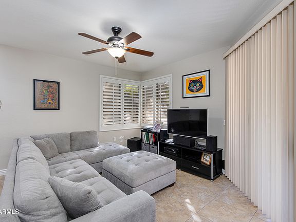5th image of 1411 E ORANGEWOOD Avenue #108