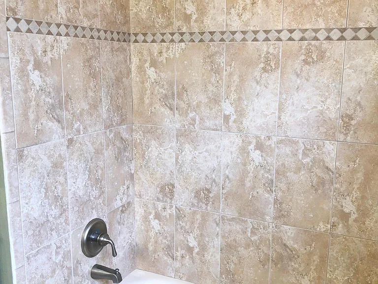 8231 Matthew Dr — Photo 18