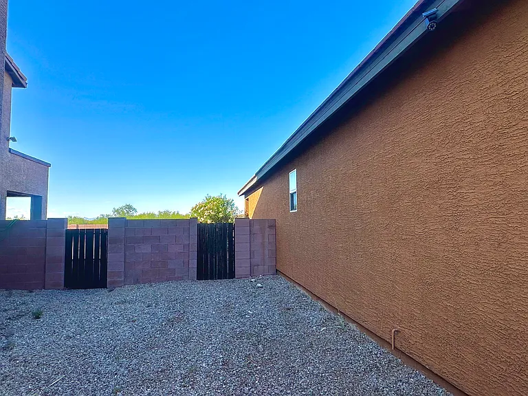 1145 E Madera Grove Ln — Photo 29