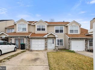 15 Park Side Dr, Sicklerville, NJ 08081