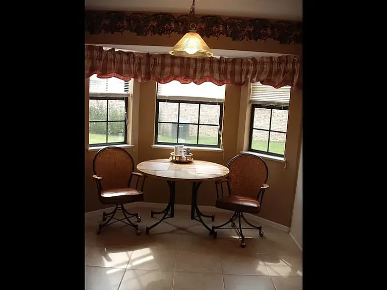 604 Mallory Dr — Photo 15