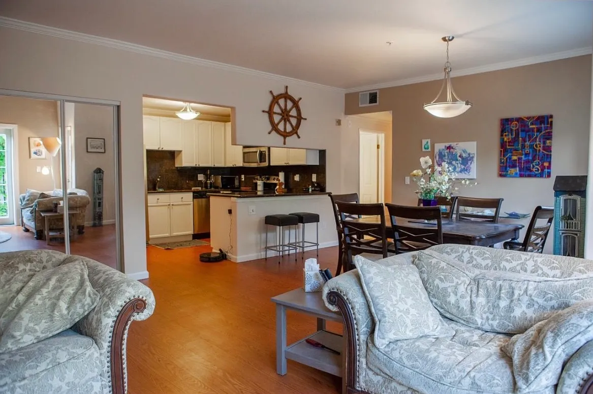 2 bed, 1100 sqft, $4,750 — Photo 3