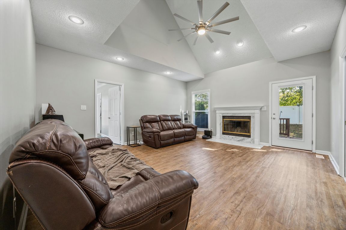 next background image