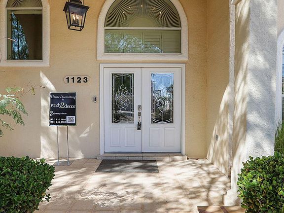 5th image of 1123 Calle Parque Dr