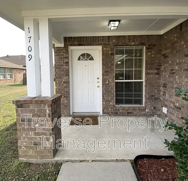 1709 Novella Ct — Photo 3