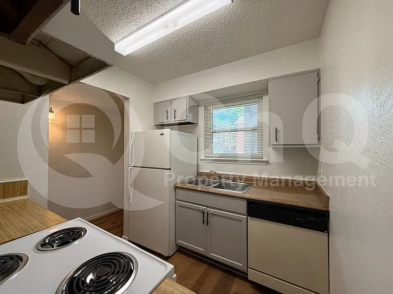 410 Bryan St #17 — Photo 17