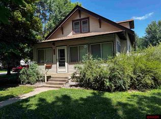 327 W Broadway Ave, Saint Peter, MN 56082
