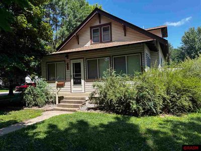 327 W Broadway Ave, Saint Peter, MN, 56082