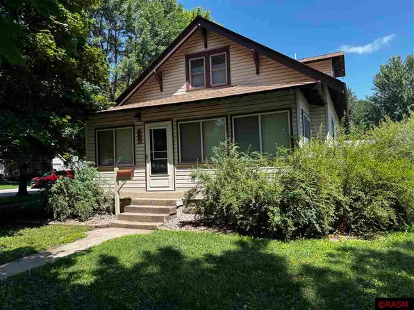 327 W Broadway Ave, Saint Peter, MN 56082