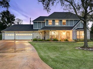 413 Baywood St, Shoreacres, TX 77571