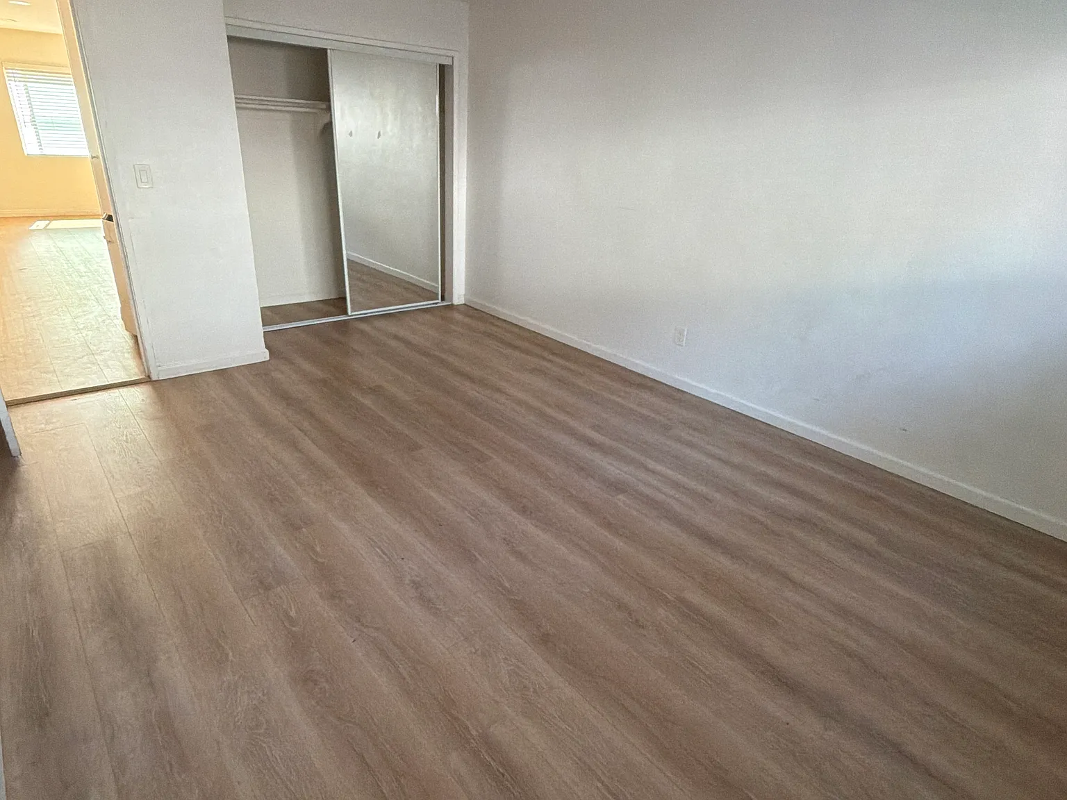 2 bed, 900 sqft, $1,895 — Photo 4