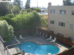 245 Montecito Ave APT 205, Oakland, CA