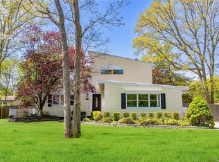 25 Locust Dr, Nesconset, NY 11767