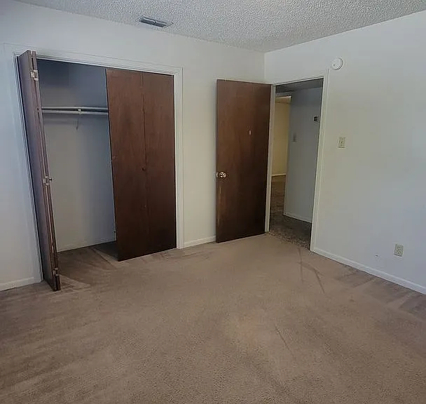 502 Mary St — Photo 12