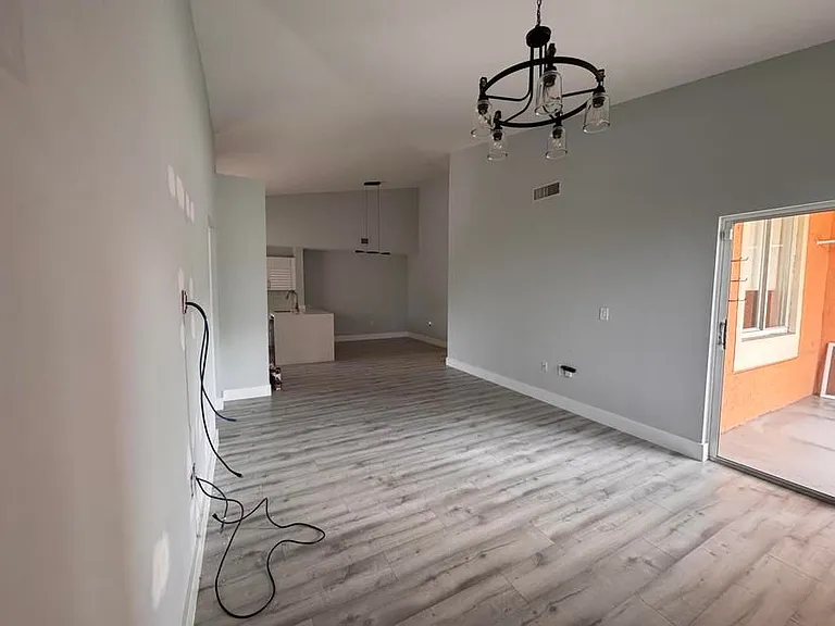 6936 SW 39th St #D203 — Photo 5