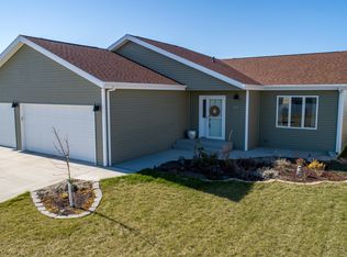 3464 Doubleday Dr, Bismarck, ND 58503
