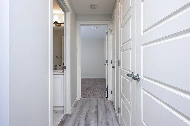 1 bed, 528 sqft, $1,300 — Photo 2