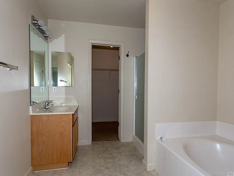 274 Pyramid Ave — Photo 25