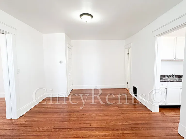 4033 Edwards Rd #4 — Photo 9