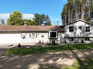 26068 McKenzie St, Dowagiac, MI 49047
