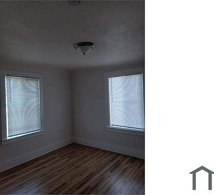 4th image of 836 Barneveld Ave